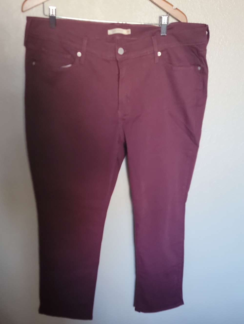 Levi's Ankle Skinny Jeans in Plum